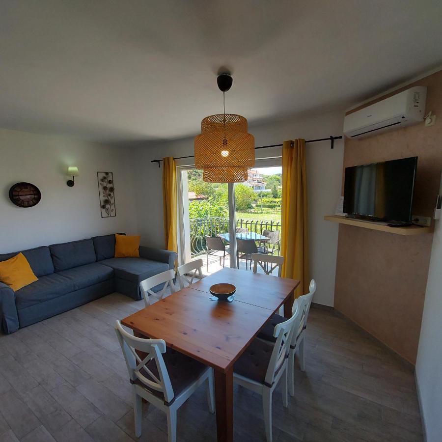 Apartments Batistic Supetarska Draga Exterior photo